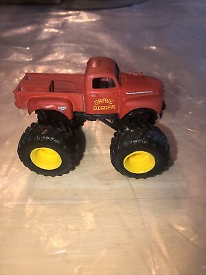 #ad Hot Wheels Monster Jam 1:64 Grave Digger Classic red antique $12.00