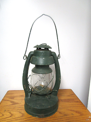 #ad Vintage Dietz Lantern No 2 D Lite USA NY Oil Lantern w star on the bottom $139.00