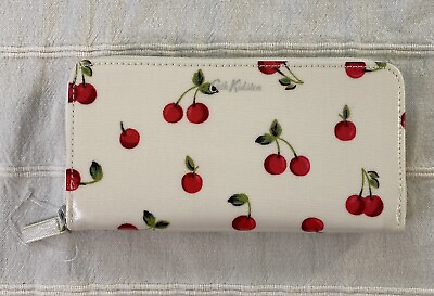 #ad Cath Kidston London Chery Wallet Zip Around White Red Oil Cloth 7.5quot;x4quot; NEW $39.99
