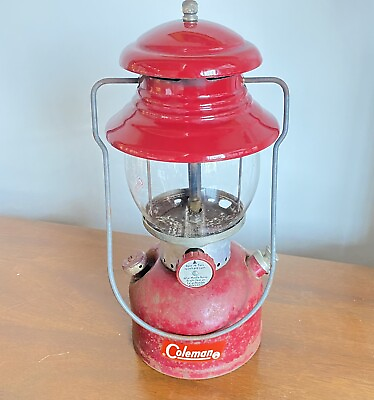 #ad Vintage 1962 Coleman Model 200A Lantern Curved Pyrex Globe Metal 2 62 Needs Work $150.00