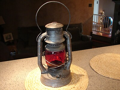 #ad Vintage Antique Dietz Railroad Barn Lantern Red Globe D LITE New York NO. 2 Rare $89.99